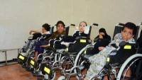 توزيع 400 كرسي متحرك لذوى الإعاقة الحركية بتعز