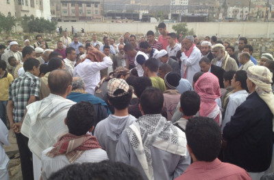 المئات يشيعون جثمان والدة وزيرة الشؤون الاجتماعية والعمل ...